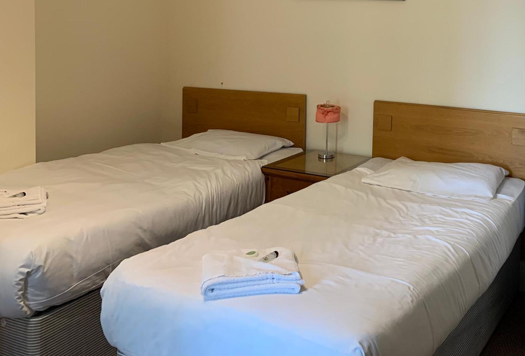 斯特林山林小屋酒店 伊斯特布恩 外观 照片